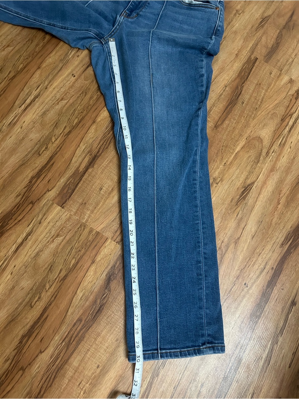 Judy Blue Kimberly Front Seam Detail Cuffed Straight Fit Jeans Womens Size 16 - Picture 12 of 12